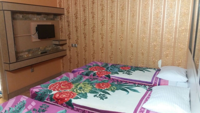 اتاق سه تخته هتل امید تهران